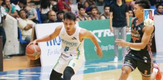 Negros Muscovados’ Jan Formento dribbles the ball while being defended by an Imus Agimat VA Drones player. MPBL PHOTO