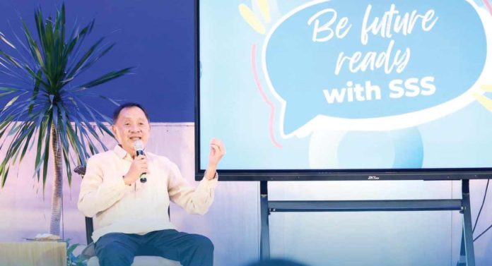 sss_resized Social Security System (SSS) President and Chief Executive Officer Rolando Ledesma Macasaet says that SSS offers members the MySSS Pension Booster as a program to boost their retirement funds and savings. SSS PHOTO
