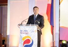Online shopping sites warned to follow tax order Bureau of Internal Revenue commissioner Romeo Lumagui Jr. says all online merchants must be registered with the bureau regardless of size and earnings. ROMEO LUMAGUI JR./FACEBOOK PHOTO