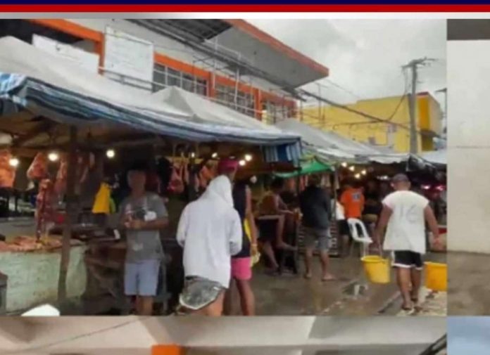 vendors_resized Around 150 vendors are set to move to the new public market of Barangay Sum-ag, Bacolod City on Sunday, July 28, following the energization of the facility. PHOTO COURTESY OF K5 NEWS FM NEGROS OCCIDENTAL