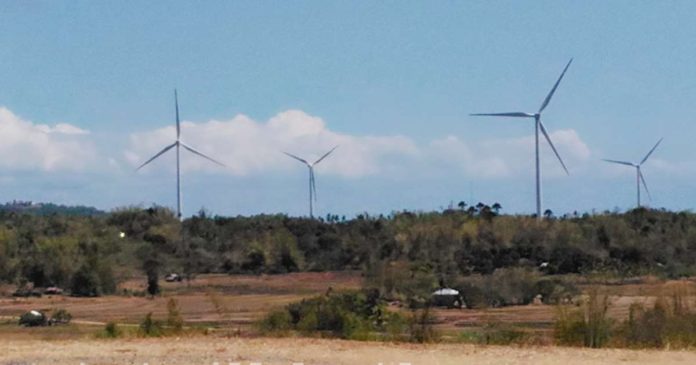 BOI_pledges_resized The Board of Investments has approved the P114.7-billion Guimaras Strait Offshore Wind Power Projects. Photo shows the San Lorenzo wind farm in Guimaras. KATHY PURR/KATHYVILLALON.BLOGSPOT.COM PHOTO
