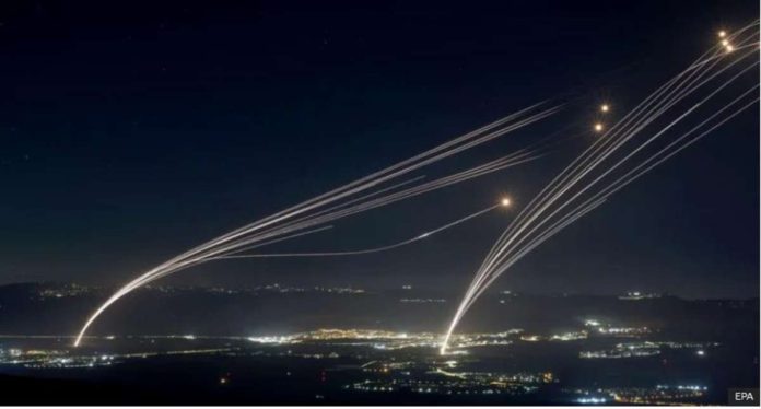 Israel.JPG_resized Projectiles fired from the Israeli Iron Dome air defense system intercept missiles fired from southern Lebanon, over the upper Galilee, northern Israel, early on August 4, 2024. EPA