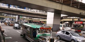 Traditional jeepneys still make up most of the public utility vehicles plying Aurora Boulevard in Quezon City. Sans a directive from President Ferdinand Marcos Jr. and the Department of Transportation, the Public Transport Modernization Program will continue despite the filing of a resolution in the Senate seeking to temporarily suspend its implementation. PNA