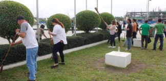 The City Health Office encourages the public anew to practice the 4S strategy against dengue following the sharp increase in the number of dengue cases in Bacolod City. File photo shows the city government employees cleaning the surroundings of the Bacolod City Government Center. PHOTO COURTESY OF PNA