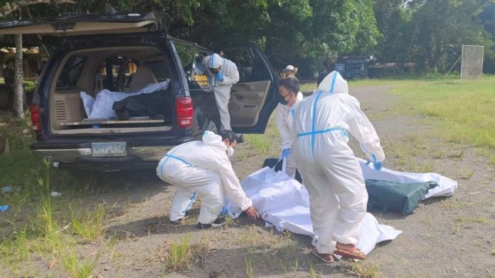 The remains of the five New People’s Army rebels killed in encounters in Barangay Aglonok, Calinog and Barangay Cabatangan, Lambunao, Iloilo on August 7 and 8 were airlifted from the encounter site to West Visayas State University – Calinog Campus on Saturday, August 10. DYRI RMN ILOILO PHOTO