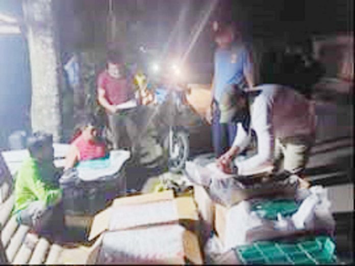 fake_cigs_resized Several boxes of fake cigarettes worth around P400,000 were confiscated from two individuals during a joint police and Bureau of Customs operation on August 9 in Passi City, Iloilo. K5 NEWS FM ILOILO/FACEBOOK PHOTO