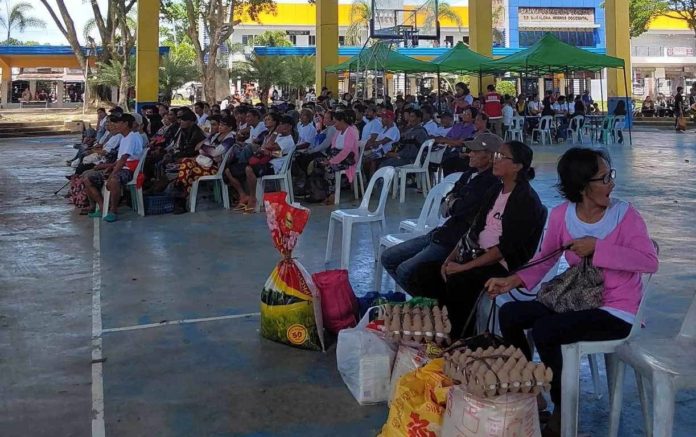 food stamp pic A total of 302 families from EB Magalona town and Victorias City in Negros Occidental redeemed food packages in the first food redemption in the province on July 19, 2024. DSWD REGION 6 PHOTO