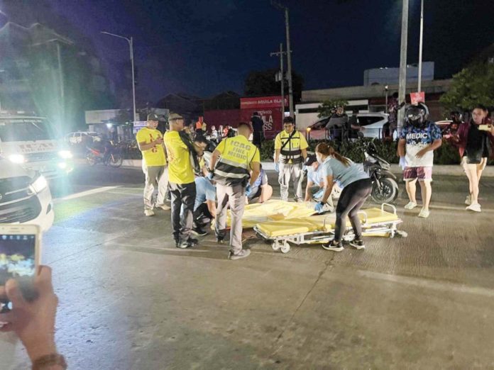 mandurriao_accident_resized An unidentified man died in a freak accident early Sunday morning, August 18, on Benigno Aquino Avenue, Barangay San Rafael, Mandurriao, Iloilo City. MANDURRIAO POLICE STATION PHOTO