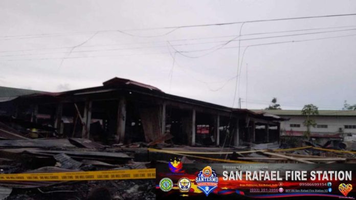 market_fire_resized Early morning fire razed the public market of San Rafael, Iloilo on Tuesday, August 6. BFP-SAN RAFAEL PHOTO
