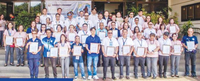 outstanding_employees Thirty-eight employees and three departments – Office of the City Treasurer, Local Economic Enterprise Office and Office of the City Budget Officer – of the Iloilo City Government were recognized for their remarkable dedication and commitment to public service on August 19. ILOILO CITY GOVERNMENT PHOTO