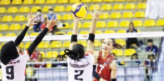 Alas Pilipinas Women’s Thea Gagate scores against two Indonesian defenders. PHOTO COURTESY OF THAILAND VOLLEYBALL ASSOCIATION
