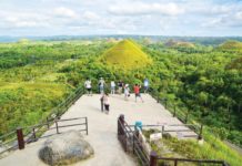 DOT reports over 16 million employed in tourism in Q1 Department of Tourism Secretary Christina Frasco says tourism is one of the strongest pillars of the Philippines' economy, driving exponential growth, generating revenue for small and medium enterprises, and providing employment for millions of Filipinos. SHUTTERTOYZ/SHUTTERSTOCK PHOTO