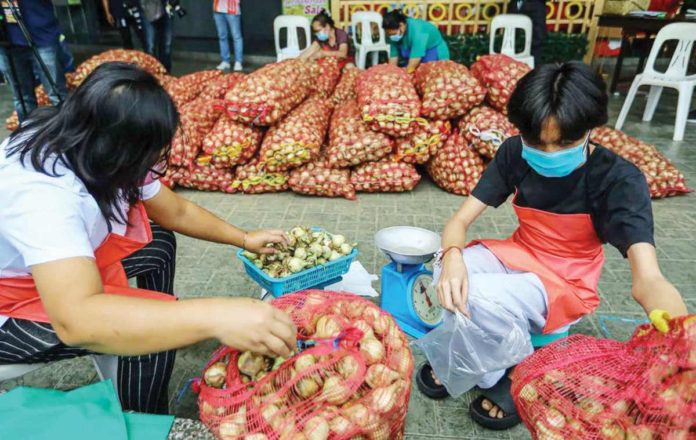 yellow_onions Bureau of Internal Revenue Commissioner Romeo Lumagui Jr. says the agency supports the government’s thrust in helping the public have access to more affordable healthcare and medicine. MISAMIS ORIENTAL PIO PHOTO