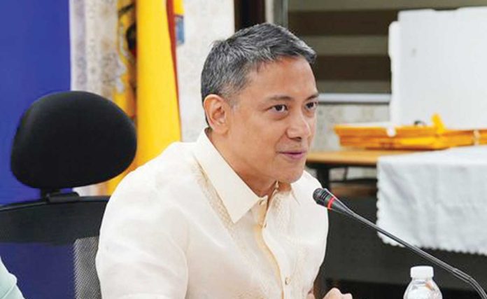 BIR Bureau of Internal Revenue Commissioner Romeo Lumagui Jr. says the sale of vapes, cigarettes and heated tobacco below the mandated floor price is a criminal violation penalized by imprisonment of the seller. BIR PHOTO