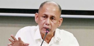 Philippine Amusement and Gaming Corp. senior vice president Raul Villanueva says a retired chief of the Philippine National Police is among senior law enforcement officers on the “monthly payroll” of Philippine offshore gaming operators. INQUIRER PHOTO/RICHARD A. REYES