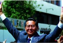 Former Peruvian leader Alberto Fujimori dies at 86 Peruvian President Alberto Fujimori gives the victory sign with ink-stained fingers after voting in the nation's first-ever constitutional referendum, October 31, 1993. Fujimori was in power from 1990 until 2000. REUTERS
