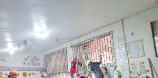 Olyset nets donated by the Iloilo Provincial Health Office were installed at Maspasan Day Care Center in Calinog and Madarag Elementary School in San Enrique. Made of polyethylene, olyset nets are treated with chemicals that can repel and kill mosquitoes which can cause dengue.