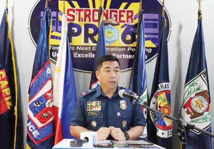 mai-cops-COC-1 The decision to hold the filing of certificates of candidacy in malls this year adds a layer of security and control to the process. “The situation is more favorable now…the area is controlled and secure,” says Police Brigadier General Jack Wanky, Police Regional Office 6 director.