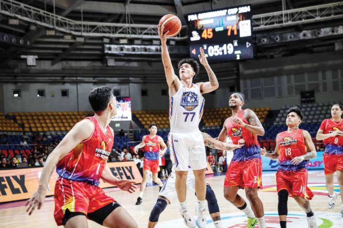 sports_PBA_resized NLEX Road Warriors' Xyrus Torres stretches for a layup. PBA PHOTO