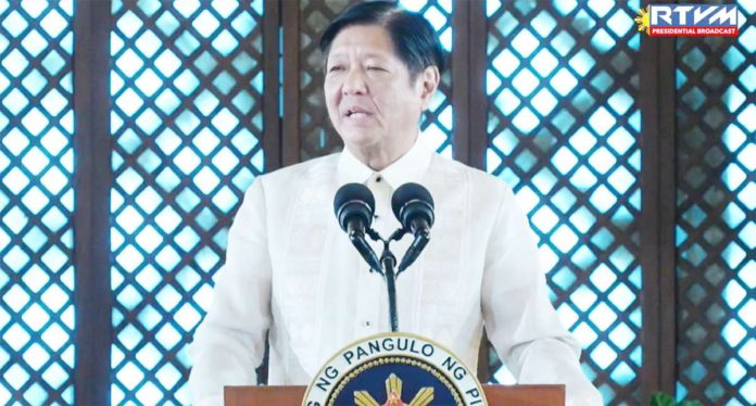 worker_1_resized “Let us continue to live by our constitutional mandate that public office is a public trust. We should remain transparent, accountable to all our people and to serve them with integrity, loyalty, and efficiency,” says President Ferdinand R. Marcos Jr. during the culmination of the 2024 Search for Outstanding Government Workers in Malacañang. PCO