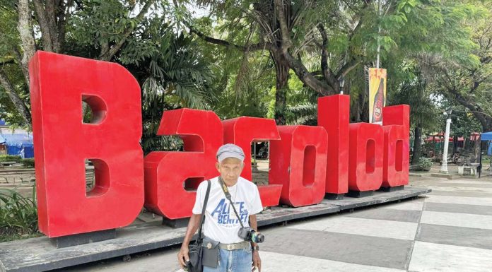 The click of tradition: How Bacolod’s photographers keep memories alive Frederico Amistrano says his passion for photography extends beyond mere clicks; it’s a way to connect with people, a reminder of shared experiences.