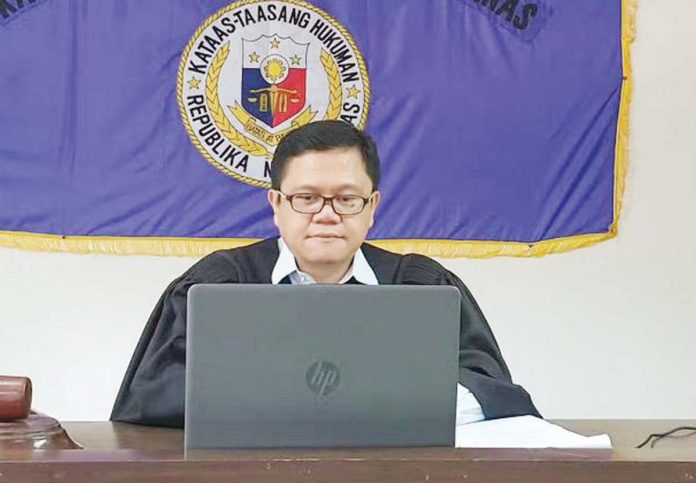 Judge_1_resized Judge Gener Gito of Branch 206 of the Regional Trial Court in Muntinlupa City has been appointed an associate justice of the Sandiganbayan. FILE PHOTO FROM JUDGE GENER GITO’S FACEBOOK PAGE