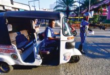 LTO suspends registration of light electric vehicles, licensing of users Members of the Metropolitan Manila Development Authority apprehend e-bikes, e-trikes and tricycles passing through EDSA and Taft Avenue in Pasay City on the resumption of the vehicle types' ban along national roads in Metro Manila in April this year. MARK DEMAYO, ABS-CBN NEWS/FILE PHOTO