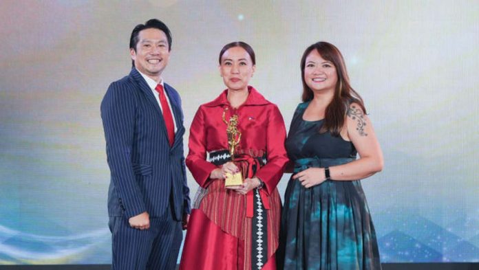 Tourism Promotions Board Chief Operating Officer Marga Nograles holds the Best National Tourism Organization trophy at the 33rd Annual TTG Travel Awards 2024, held at Centara Grand & Bangkok Convention Center in Bangkok, Thailand on Sept. 26, 2024. DOT PHOTO