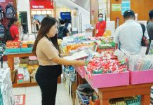 CONSUMER WELFARE MONTH: DTI urges Western Visayans to be smart, assert consumer rights The Department of Trade and Industry in Western Visayas says it is important for consumers to be informed and proactive in asserting their rights to protect themselves from unfair practices and defective products. DTI ILOILO PHOTO