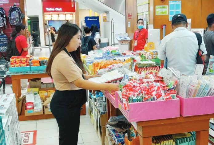 consumers pic 1 The Department of Trade and Industry in Western Visayas says it is important for consumers to be informed and proactive in asserting their rights to protect themselves from unfair practices and defective products. DTI ILOILO PHOTO