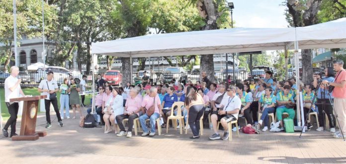 Negros Occidental’s Gov. Eugenio Jose Lacson joins members of the Federation of Senior Citizens’ Association of the Philippines and social welfare personnel from various local government units during the observance of the Elderly Filipino Week at the Capitol Lagoon and Park in Bacolod City on Friday, Oct. 4, 2024. PIO NEGROS OCCIDENTAL PHOTO