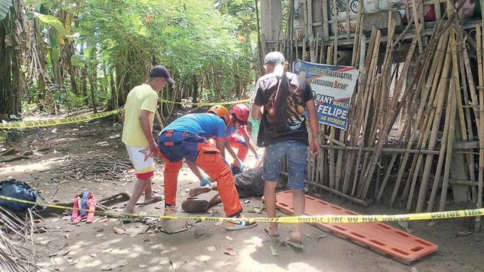 kalibo_hacking_1_resized Police said Jameson De Juan died from multiple hack wounds after he was attacked by Dante Santos in Barangay Mobo, Kalibo, Aklan on Monday, Oct. 7, 2024. BRIGADA NEWS FM KALIBO