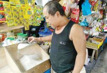 “Sales are slow, partly because there are so many vendors, and customers now have more options, even from smaller stalls,” says Nilo, a rice and muscovado sugar vendor at the Jaro Big Market in Jaro, Iloilo City. AJ PALCULLO/PN