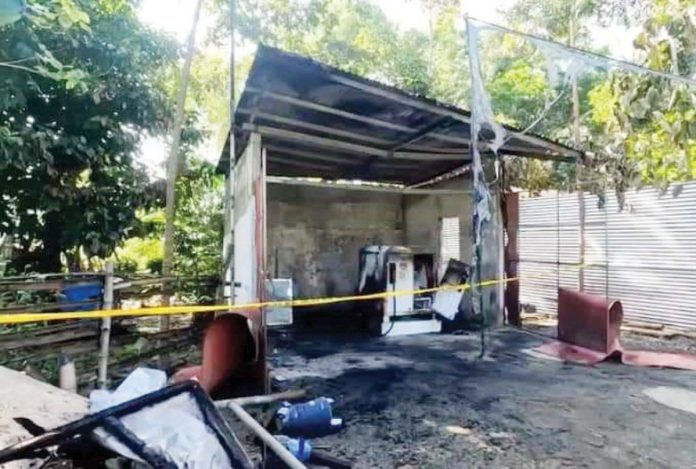 san_enrique_fire_1_resized_resized An estimated P332,000 worth of damage was pegged at a fire that hit a mini gasoline station in Barangay Tambunac, San Enrique, Iloilo. SCREENSHOT FROM HABI BI FACEBOOK VIDEO