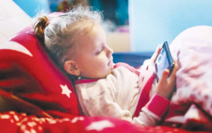 smartphones_1_resized_resized A World Health Organization study published in September 2024 found that problematic and “addiction-like” gaming and social media behavior is on the rise among adolescents in Europe. AZERTAC PHOTO