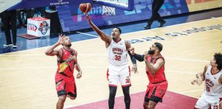 Barangay Ginebra San Miguel Kings import Justin Brownlee scoops for a layup. PBA PHOTO