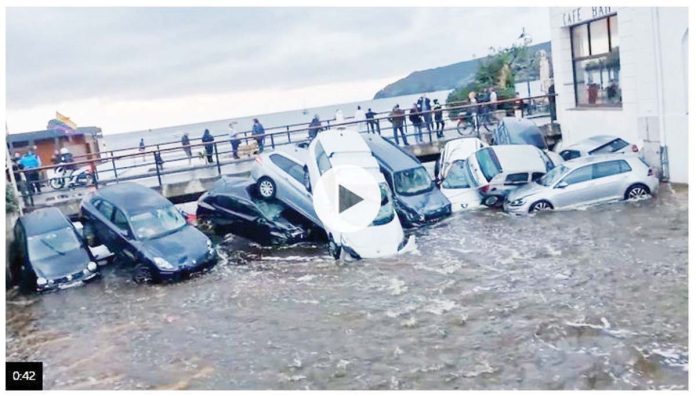 Spain_1_resized Cars are washed away as new flash floods hit Spain. BBC