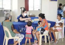 The Blue Initiative marks Ateneo de Iloilo Alumni Association’s first legal aid and medical mission Residents from barangays surrounding Ateneo de Iloilo in Mandurriao, Iloilo City benefited from free legal aid and medical services provided by The Blue Initiative, spearheaded by Atty. Mark Gorriceta, president of the Ateneo de Iloilo Alumni Association. Photo shows beneficiaries receiving free medicines during the community mission. AJ PALCULLO/PN