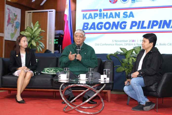ausan Atty. Dennis Ausan, director of the Commission on Elections (Comelec) Region 6, says the Comelec does not intend to interfere with the content on social media but aims to monitor potential expenses of political aspirants and parties and prevent the spread of false information. AJ PALCULLO/PN