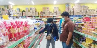 A number of sardine makers and bread producers agree with the Department of Trade and Industry's plan to remove the suggested retail price and let market forces and competition work. DTI PHOTO