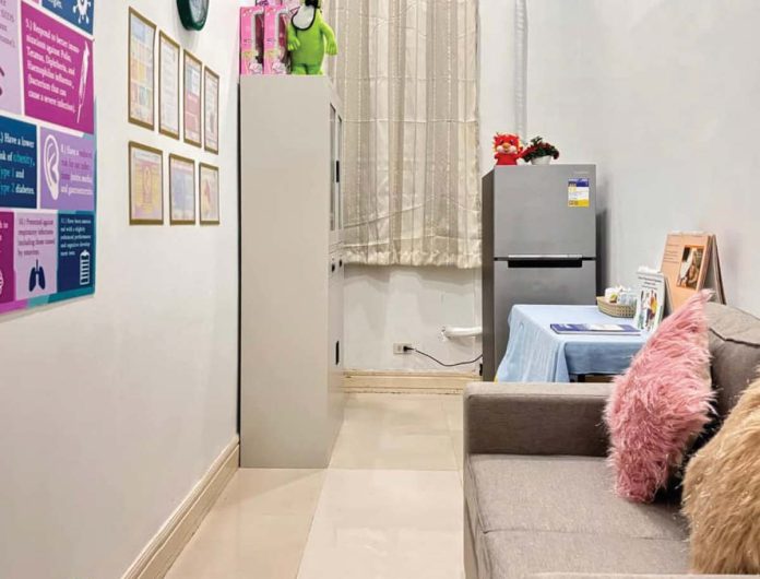ime-breast-1 This lactation room at the Iloilo Provincial Capitol has a two-seater sofa, outlets for electric breast pumps, a refrigerator for breast milk storage, a clean flat surface for breastfeeding essentials, and adequate lighting and ventilation. PHOTO BY APPLE LOQUINTO/ WVSU INTERN VIA BALITA HALIN SA KAPITOLYO