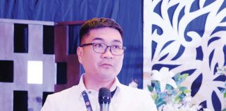 “We are experiencing an influx of tourists. Let us check on airports and seaports to ensure that there are functional desks for women and children to go to when they need protection,” says Regional Director Arwin Razo of the Department of Social Welfare and Development (DSWD) in Western Visayas.