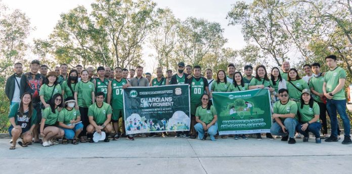 more-power1 MORE Electric and Power Corporation employee volunteers led the mangrove planting and coastal clean-up in Barangay Hinactacan, La Paz, Iloilo City on Nov. 5, 2024.