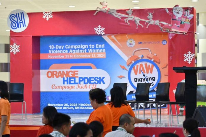 orange-help-desk-bacolod-pio Photo courtesy of Bacolod PIO