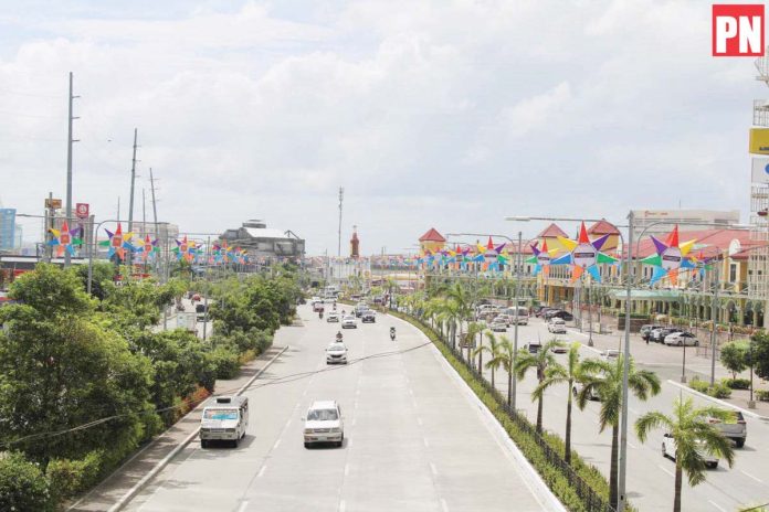 parol_pic_1_resized Christmas lanterns were mounted along Diversion Road (Sen. Benigno Aquino Jr. Avenue) in Iloilo City beginning November 17, 2023. PN FILE PHOTO