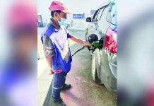Big-time oil price hike set today Oil companies will implement price hike starting Tuesday, Nov. 12, 2024, with diesel costs surging by P2.10 a liter. AJ PALCULLO/PN