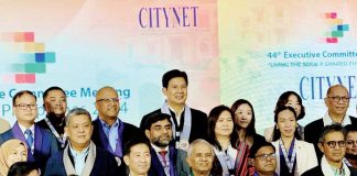 Roxas City’s Mayor Ronnie Dadivas (at the back, center) poses with other delegates of the 44th CityNet Executive Committee Meeting in Iloilo City. MAYOR RONNIE DADIVAS FACEBOOK PAGE PHOTO