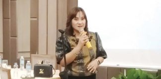Doreen Santerva, acting area director of the Bangko Sentral ng Pilipinas (BSP) Iloilo, said anyone who encounters suspected counterfeit bills should visit the BSP Iloilo Branch on Solis Street, Iloilo City, or any local bank for verification. She also encouraged the use of “Feel-Look-Tilt” method to identify genuine banknotes. IME SORNITO/PN