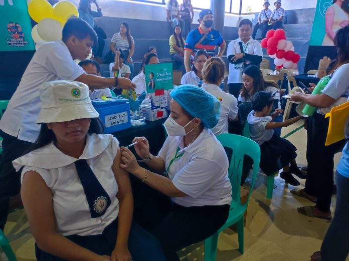 The National Immunization Activity in Santa Babara, Iloilo gathered infants, students, pregnant women, and elderly, wherein they availed vaccines for influenza, pneumonia, tetanus-diphtheria, and routine immunization. PIA PHOTO