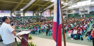 Gov. Arthur Defensor Jr. emphasized the important role of barangay public employment service office coordinators in gathering data on overseas Filipino workers, particularly those affected by conflicts in Israel and Lebanon. BALITA HALIN SA KAPITOLYO PHOTO